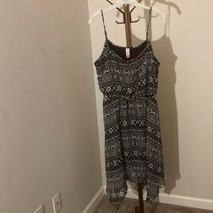 No Boundaries | Women’s Black & White Sundress - Size XL (15-17)